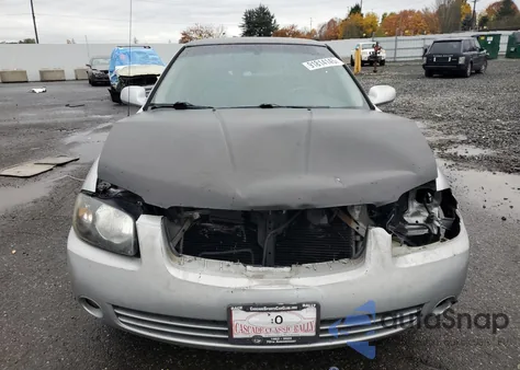 2004 Nissan Sentra Se-R Spec V z USA, uszkodzony, nr VIN 3N1AB51D34L977531